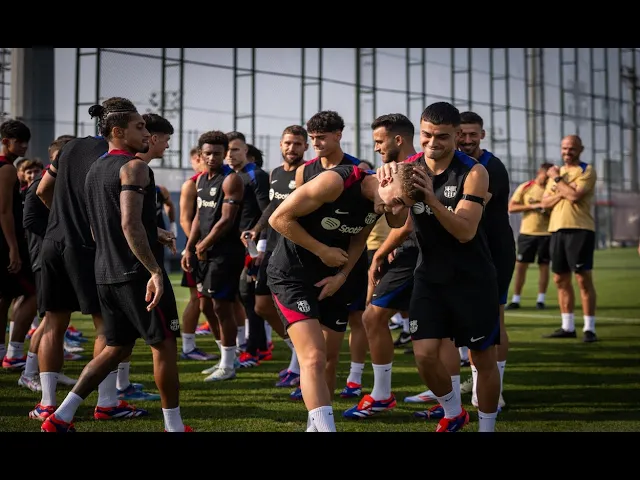 Video thumbnail for 🟦🟥 ¡Refuerzo de 'lujo'! Fermín López ya se entrena a las órdenes de Flick #fcbarcelona