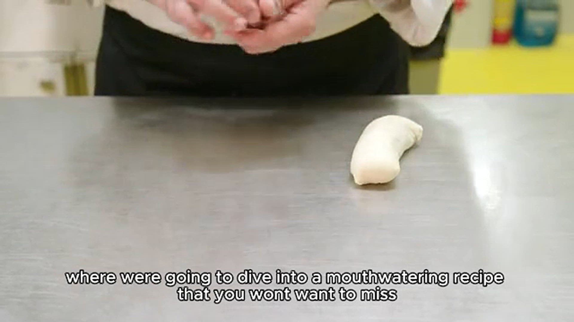 Video thumbnail for Buche de noel recipe