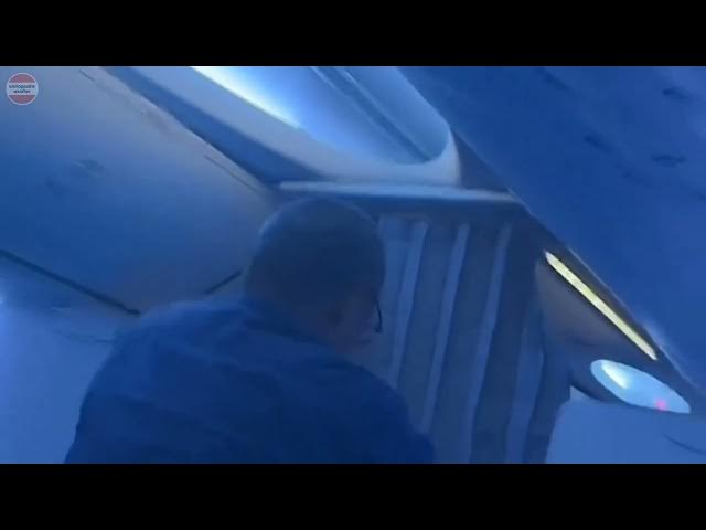 Video thumbnail for UFOs Cancel Flights at Tianjin Airport, China