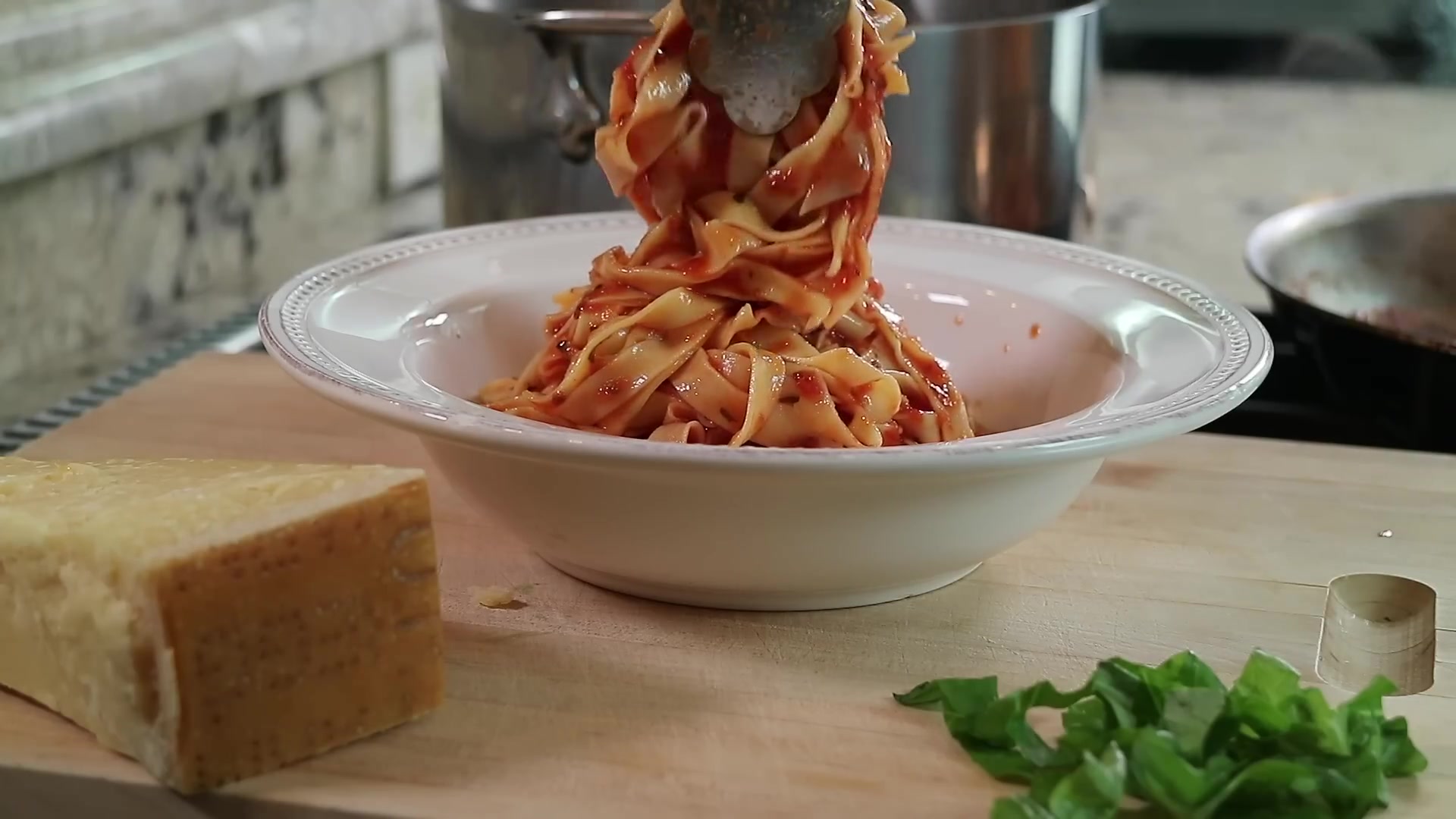 Video thumbnail for Semolina Pasta Recipe with a Kitchenaid (1080p 30fps)