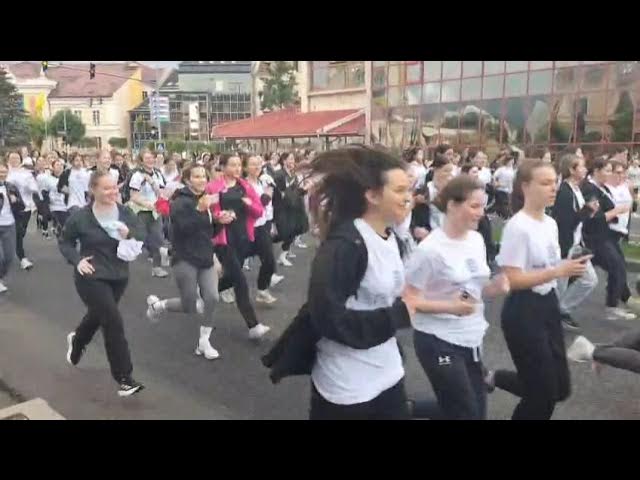 Video thumbnail for Crosul Rotary 2025 – o lecție de energie și solidaritate, în ciuda vremii nefavorabile