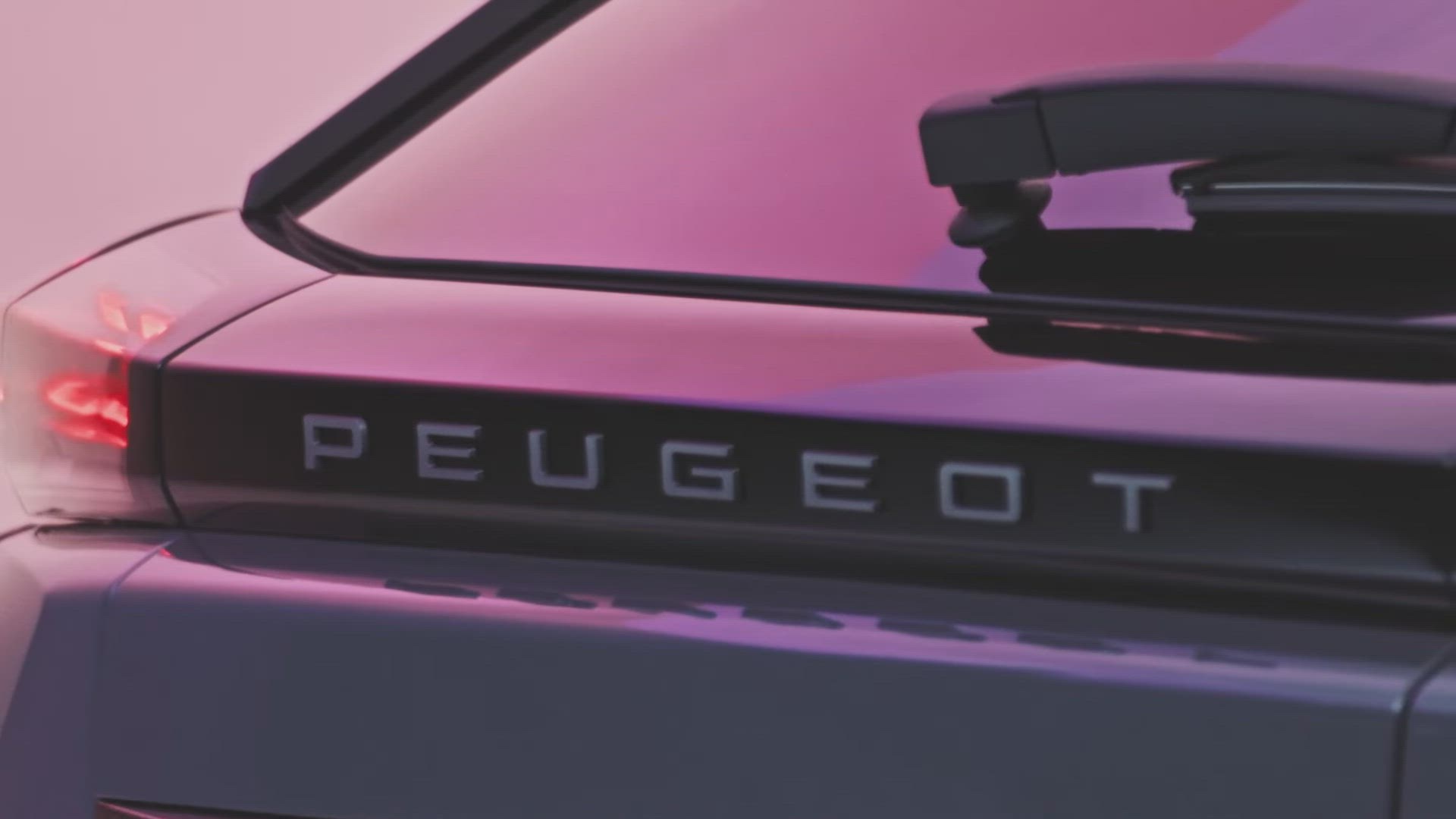Video thumbnail for Peugeot E-2008