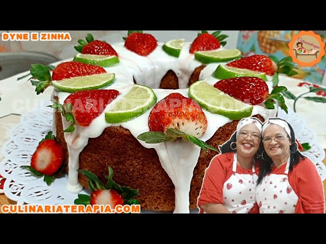 'Video thumbnail for Bolo de Morango e Limão com Cobertura e Decoração Especial de Natal'