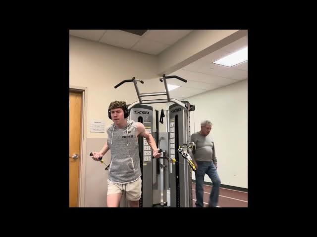 Video thumbnail for Cable chest flies