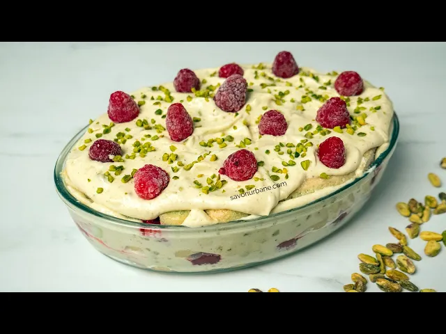 Video thumbnail for Tiramisu cu fistic și zmeură - rețeta fără ouă (prăjitură fără coacere cu mascarpone) Savori Urbane