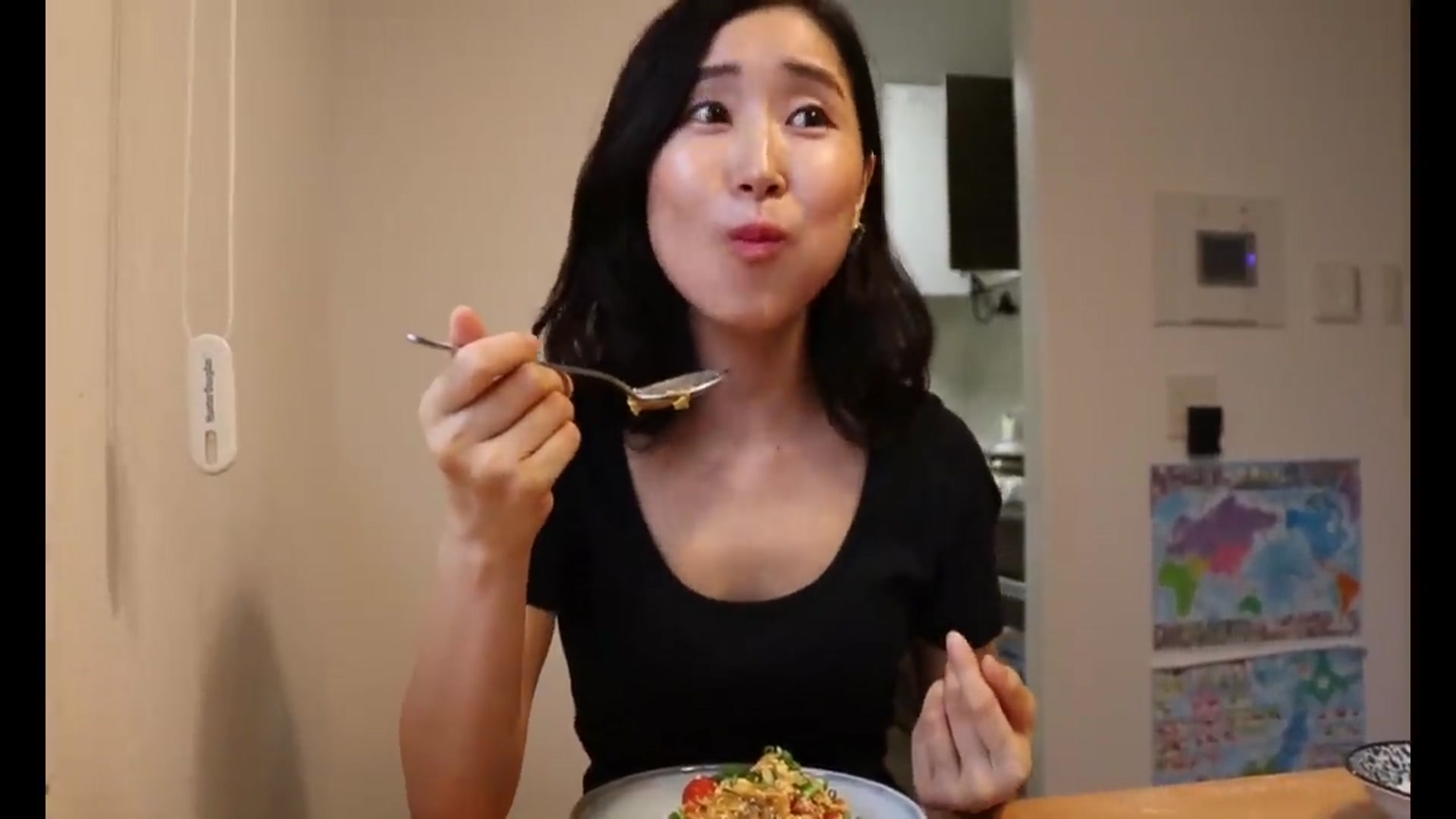 Video thumbnail for WHAT I EAT IN A DAY IN JAPAN _ How Japanese mom cooks to stay healthy_ 2 new vegan recipes(720P_HD)