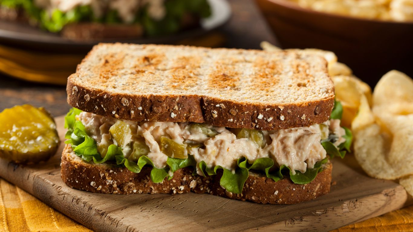 'Video thumbnail for Easy Recipe for Tuna Salad Sandwich'
