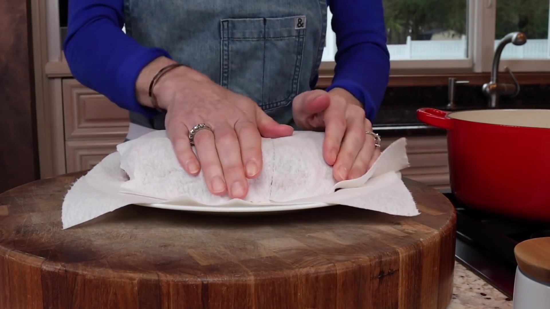 Video thumbnail for Pot Roast in a Dutch Oven ¦ COOKING THE CLASSICS (1080p 30fps)