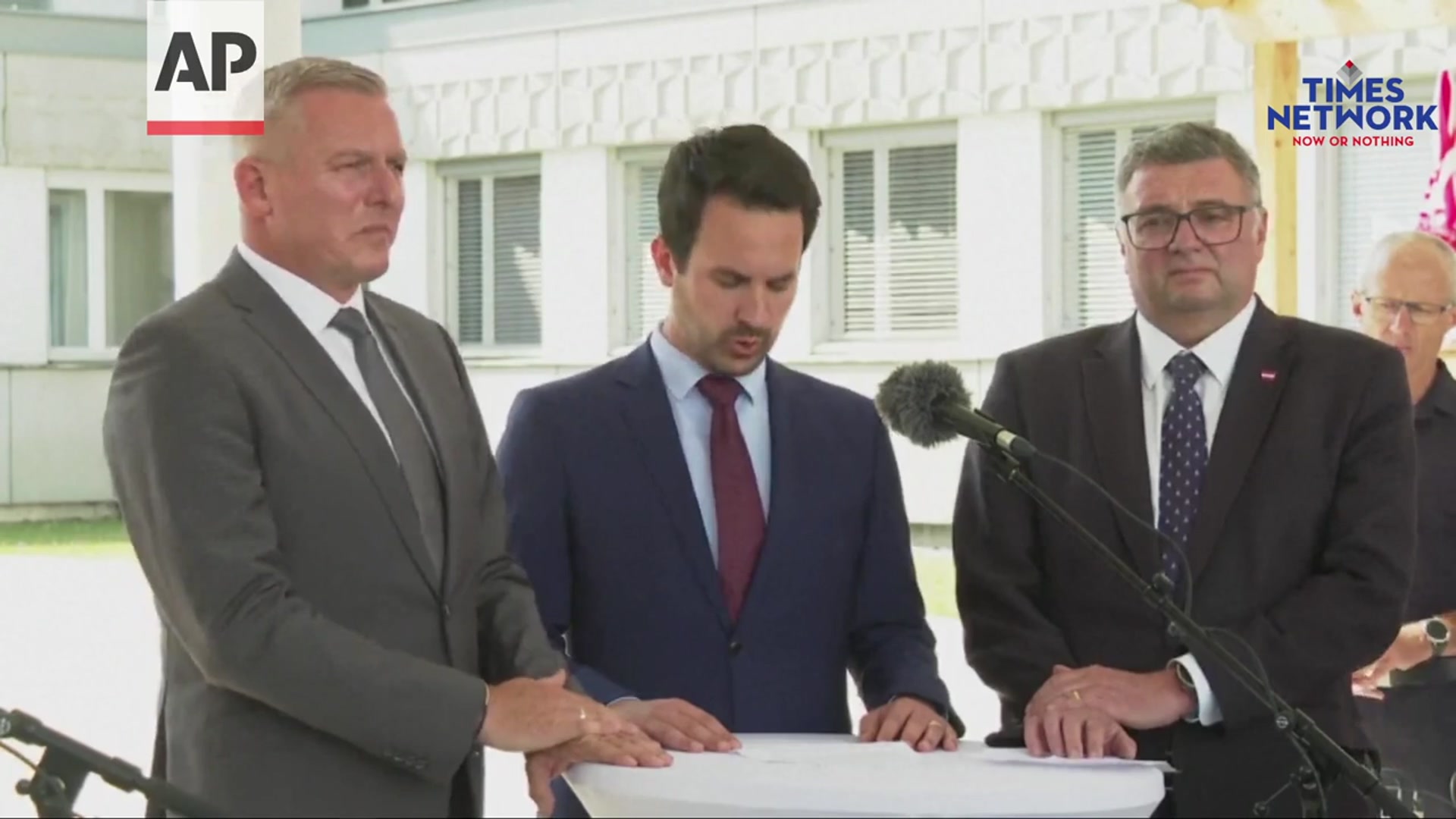 'Video thumbnail for BREAKING News LIVE: Austrian Officials Brief on Deadly Graz School Shooting | Times Now World LIVE'