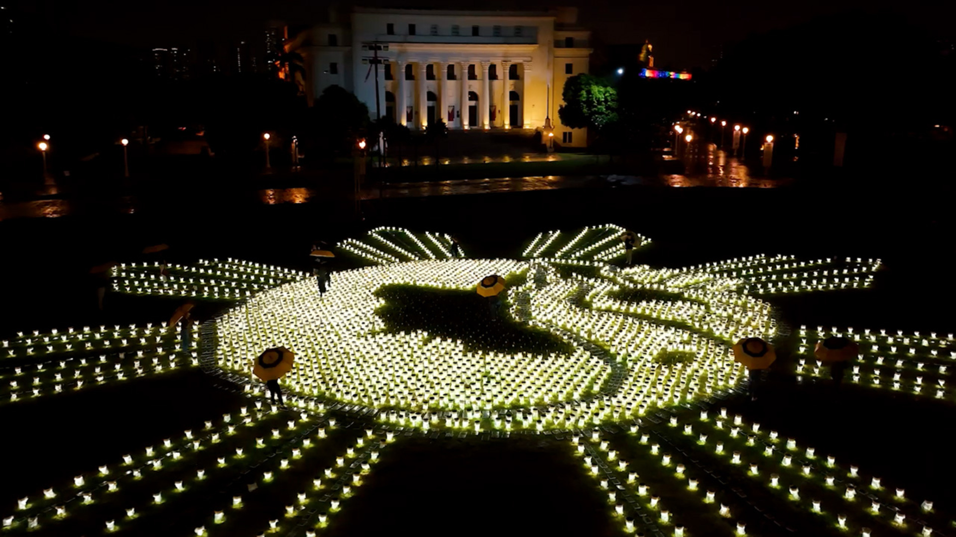 Video thumbnail for Beautiful display of solar powered lamps