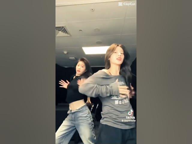 Video thumbnail for #slay #itzy #dancing @ITZY