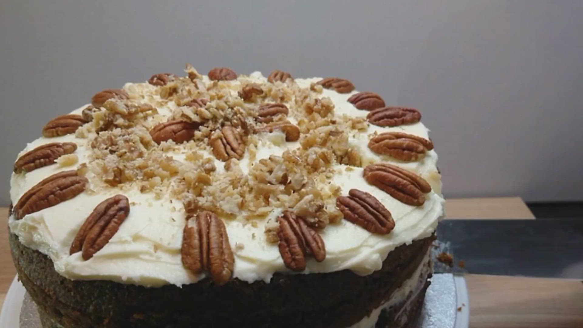 Video thumbnail for Easy Carrot Cake Recipe - Homemade Carrot Cake