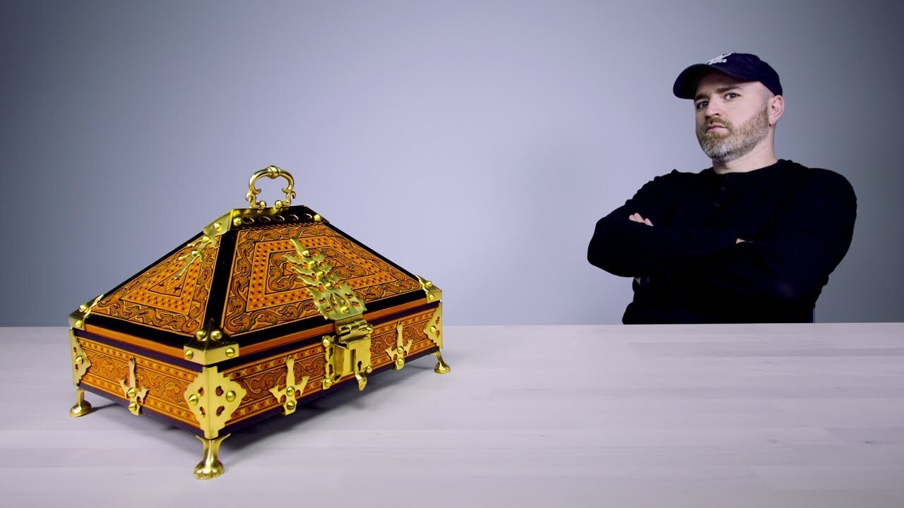 Video thumbnail for The Fanciest Smartphone Unboxing Experience