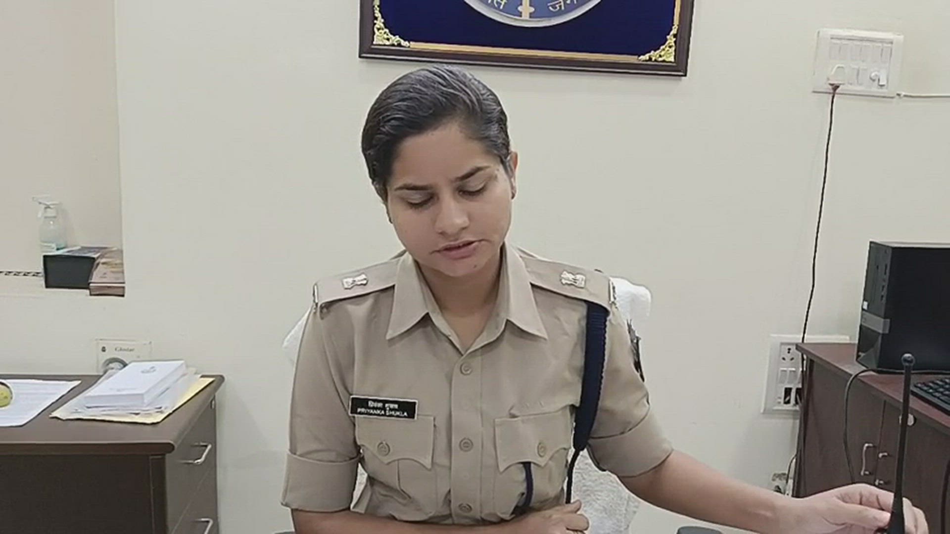 'Video thumbnail for Jabalpur News : कार ने घूम घूमकर ऑनलाइन सट्टा खिलाने वाला आरोपी गिरफ्तार'