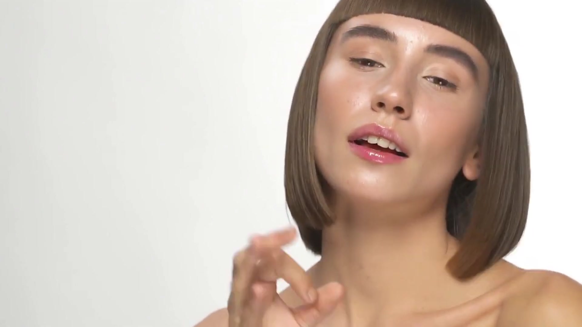 Video thumbnail for Transform Thin Hair with These 20 Volumizing Haircuts (720p 30fps)