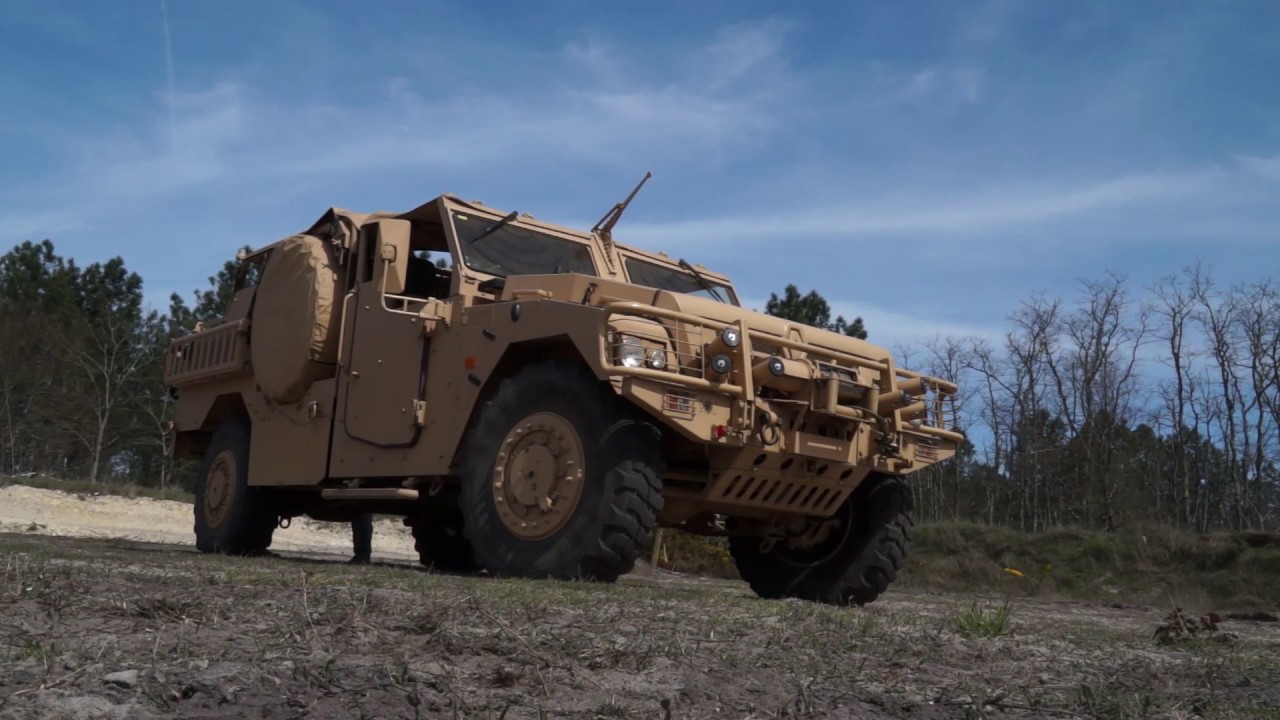 'Video thumbnail for Sherpa Light Special Forces 4x4 combat vehicle Renault Trucks Defense France French Defense Industry'