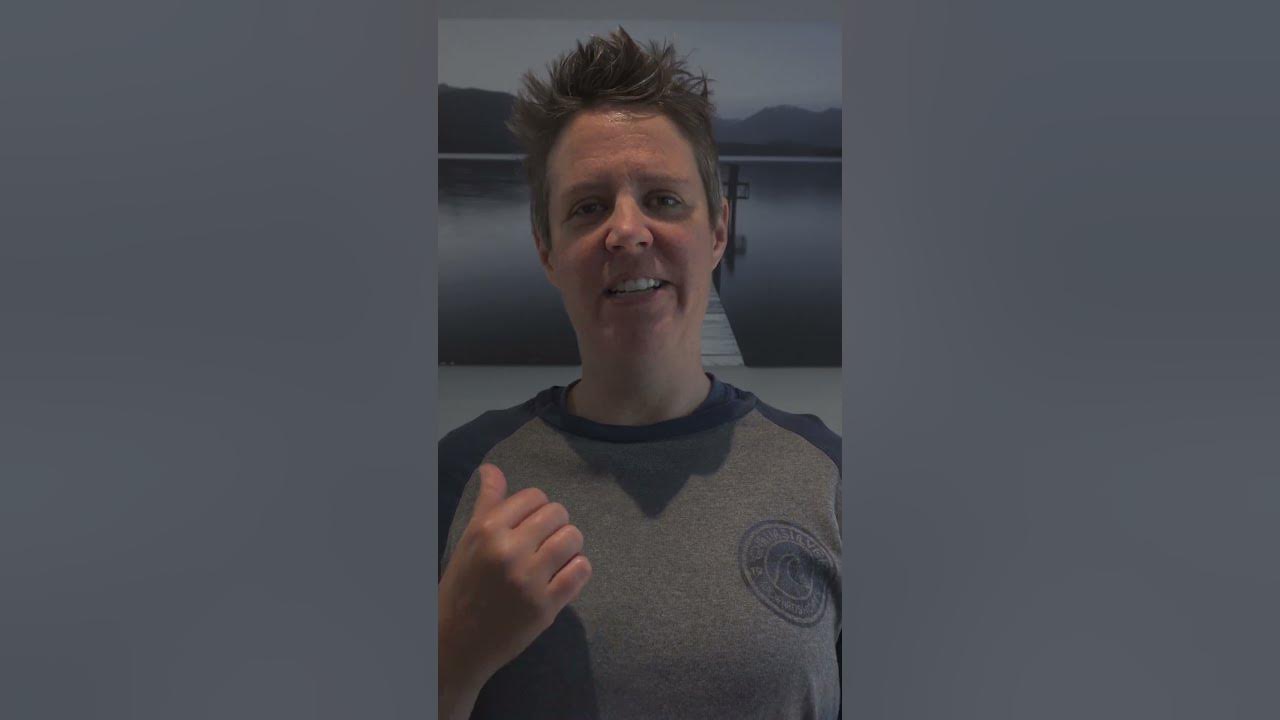 'Video thumbnail for Everyday English phrasal verbs: Turn In | Expand your English Vocabulary'