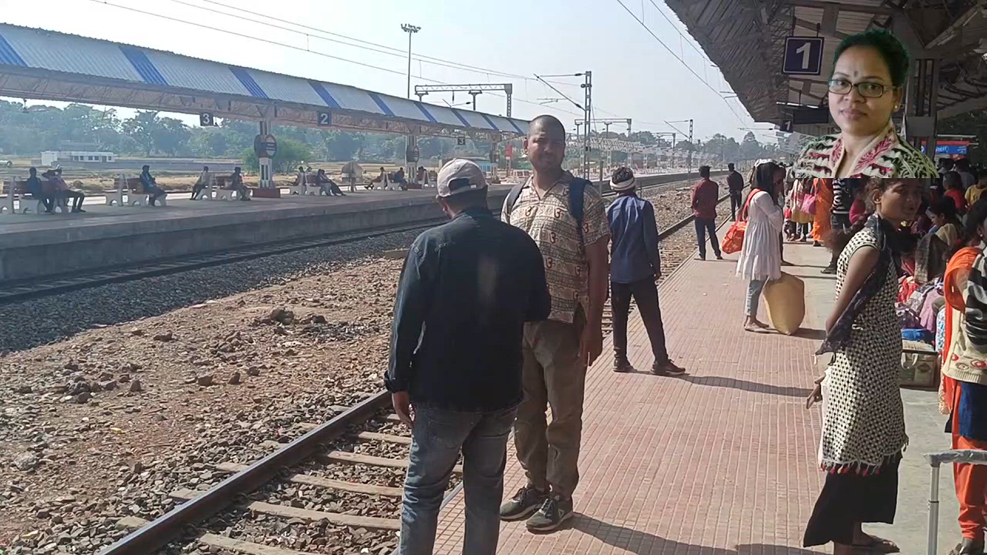 'Video thumbnail for लोहरदगा रांची मेमू का सफर: जरूर देखें Lohardaga Ranchi MEMU Journey'