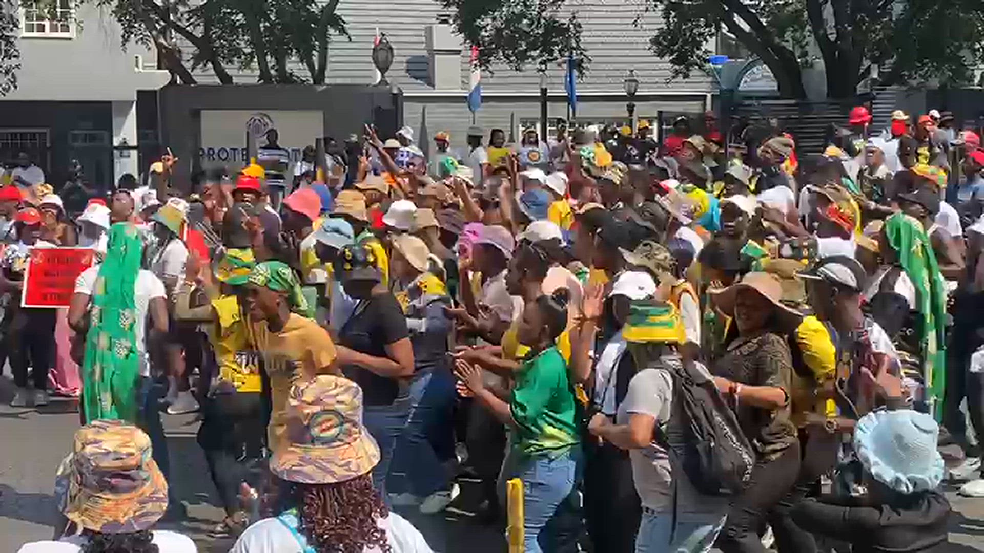 Video thumbnail for ANCYL supporters march to JSE with demands for economic change