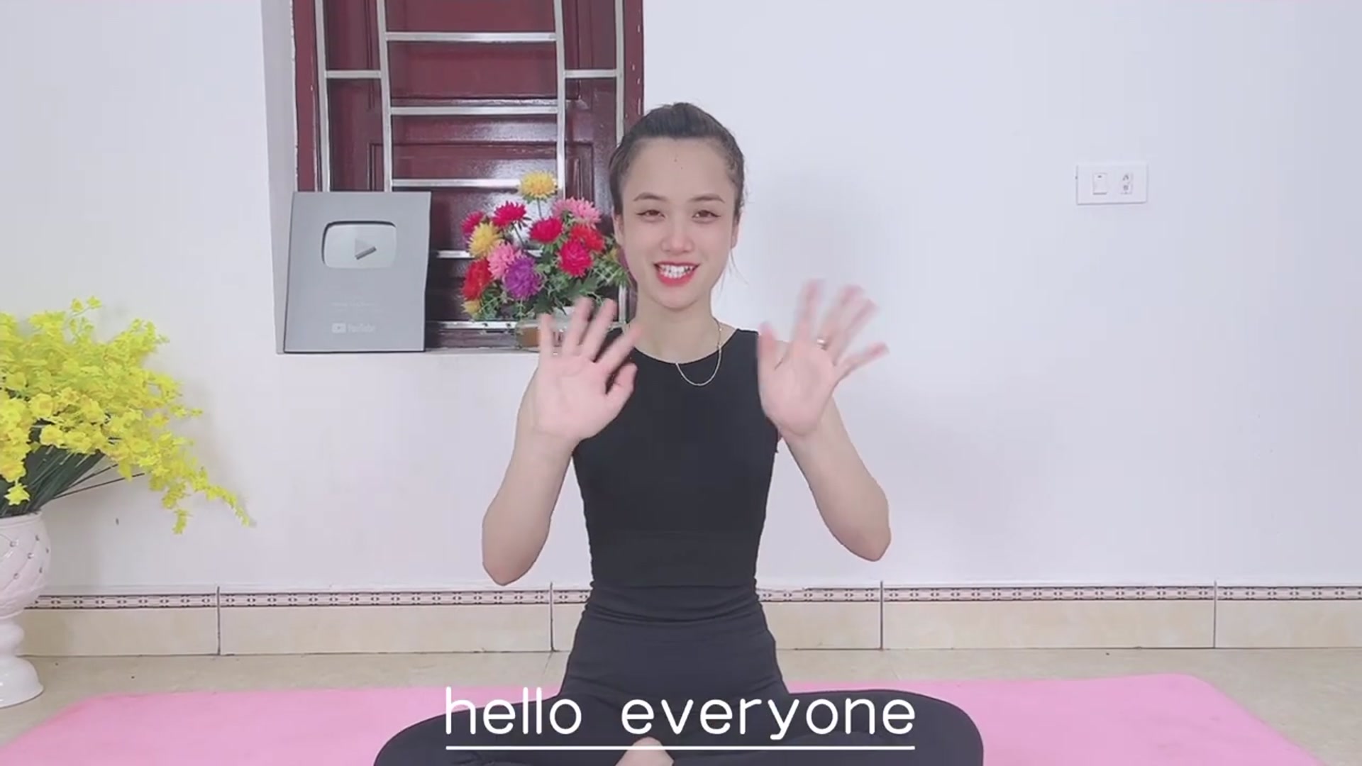 Video thumbnail for Exercises to help slim waist easily at home ¦ Những bài tập giúp bạn có được cơ thể eo thon tại nhà (720p 301fps)