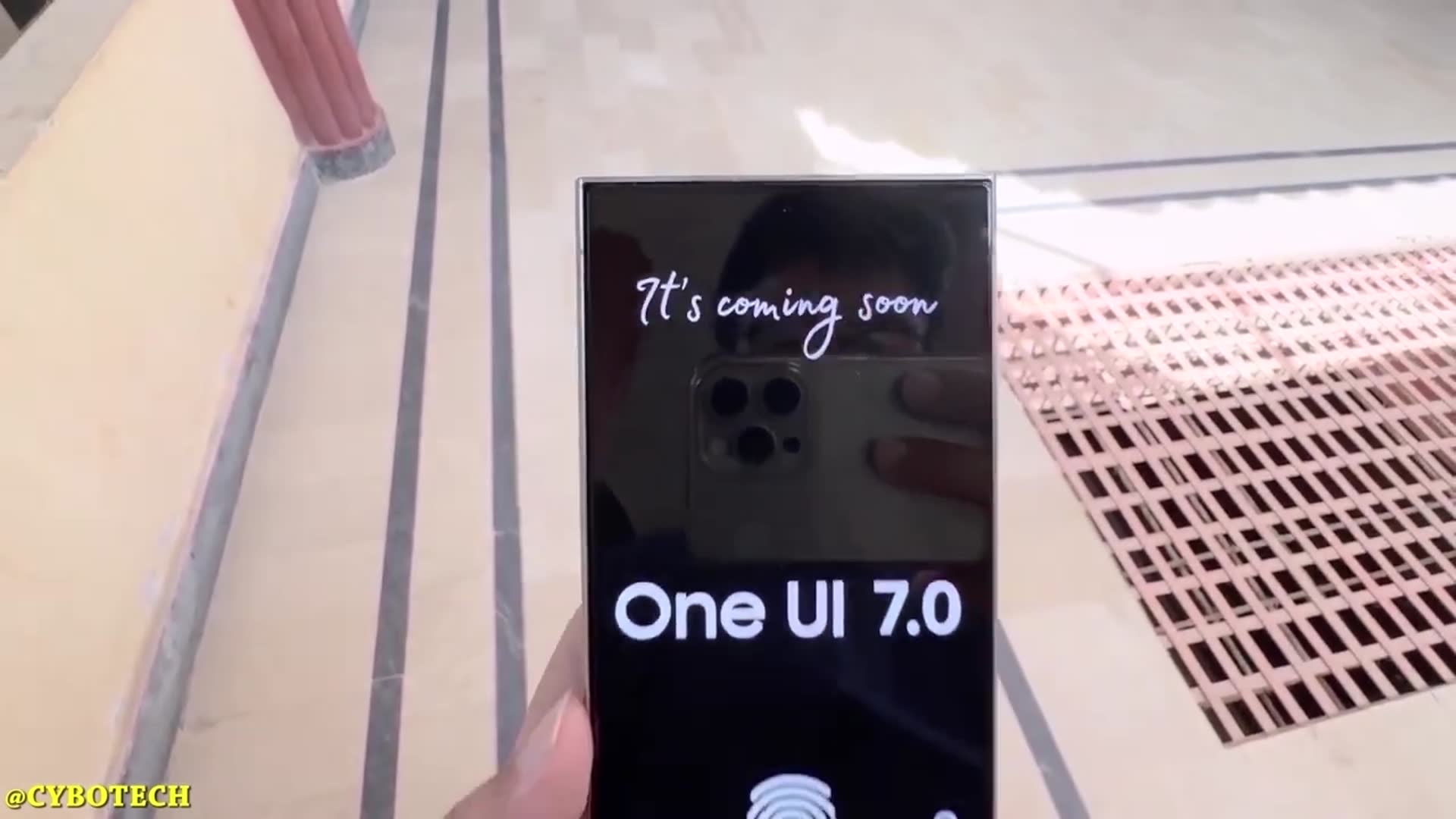 'Video thumbnail for Samsung One UI 7 Android 15 - OMG,Major CAMERA Problems!!!'