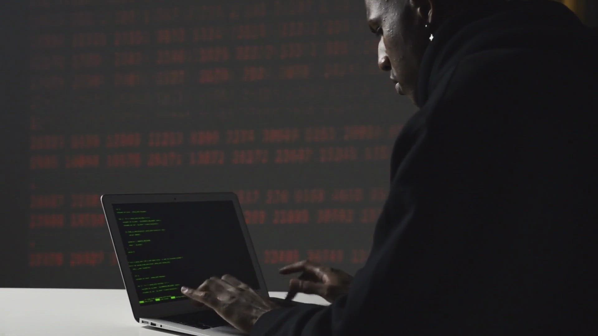 'Video thumbnail for Stasher: Protecting Your Privacy on Windows with Folder Hiding and Password Protection'