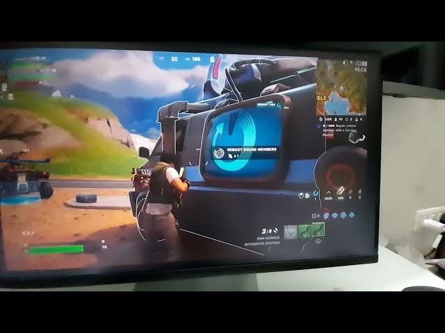 Video thumbnail for play with my pro friend in fortnite