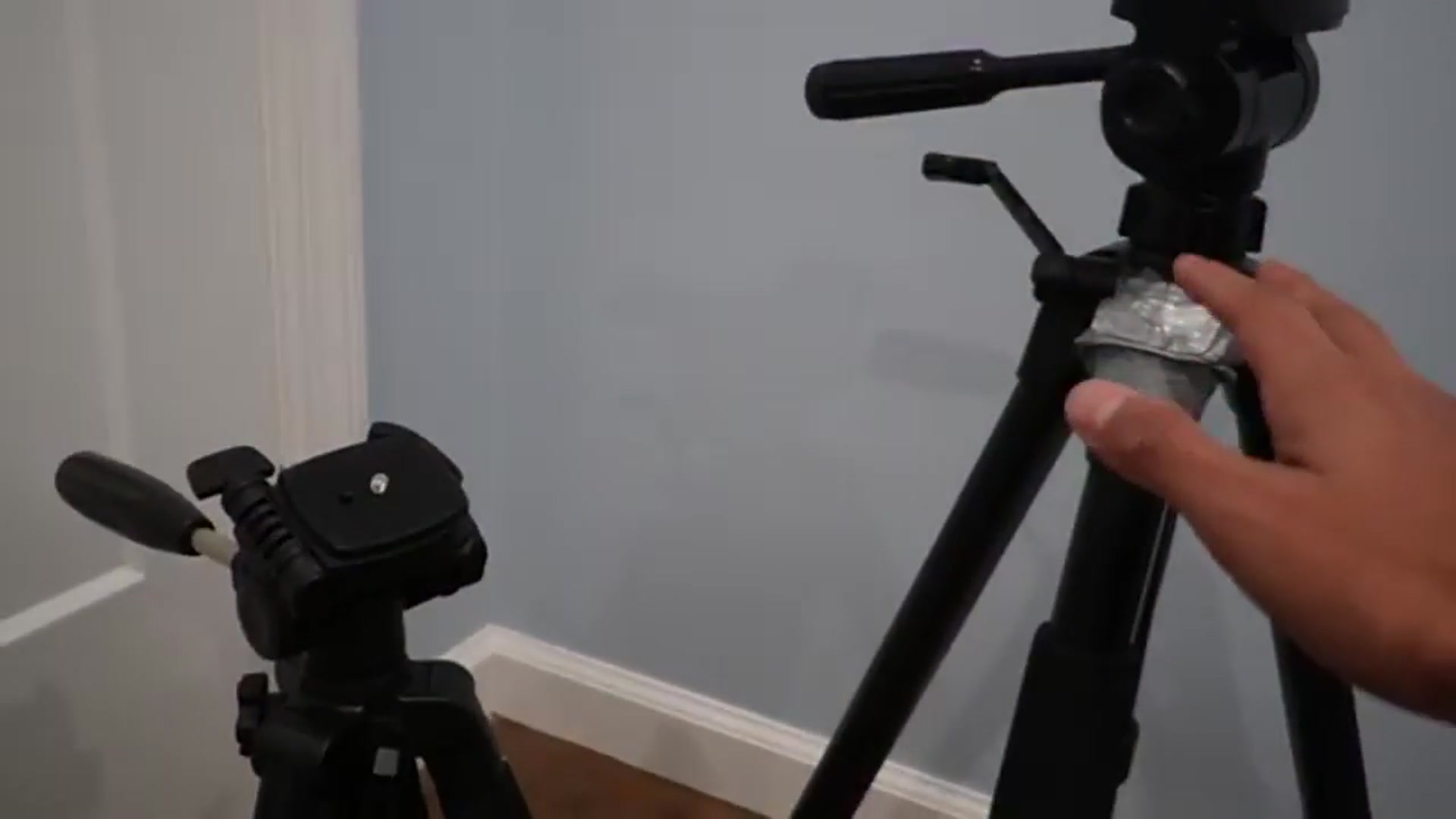 'Video thumbnail for VICTIV 74” Heavy Duty Aluminum Tripod Review'