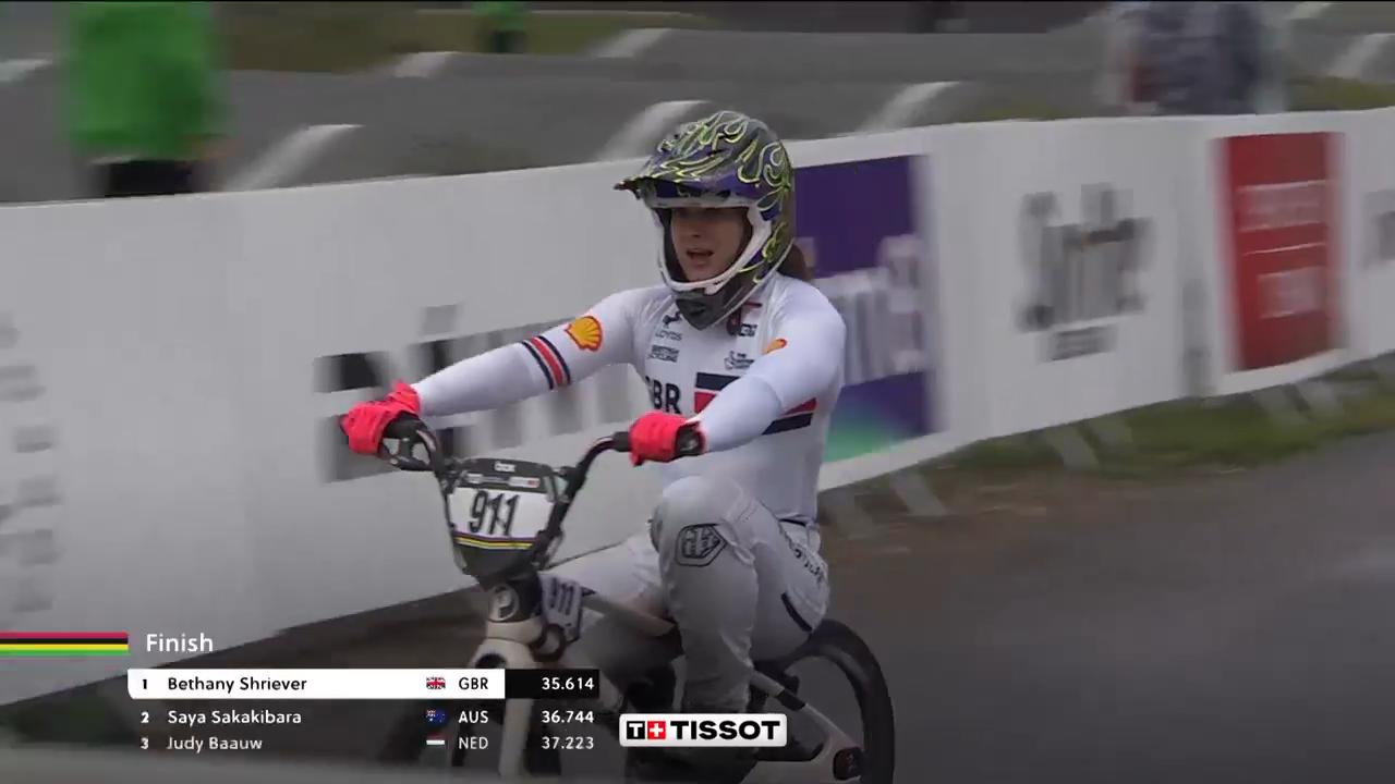 Video thumbnail for GB's Shriever seals her 3rd UCI World Championship - France's Pilard takes the men's title