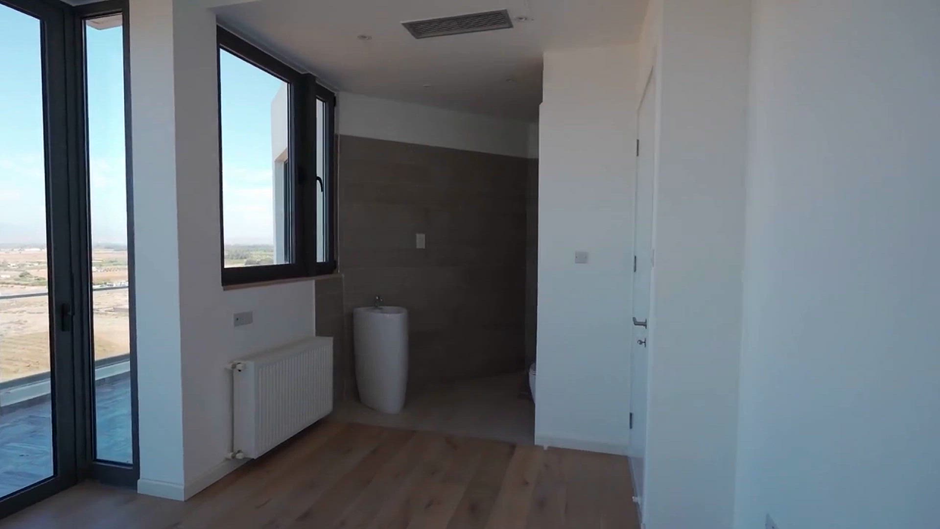 Video thumbnail for Luxury Home Renovation Ideas