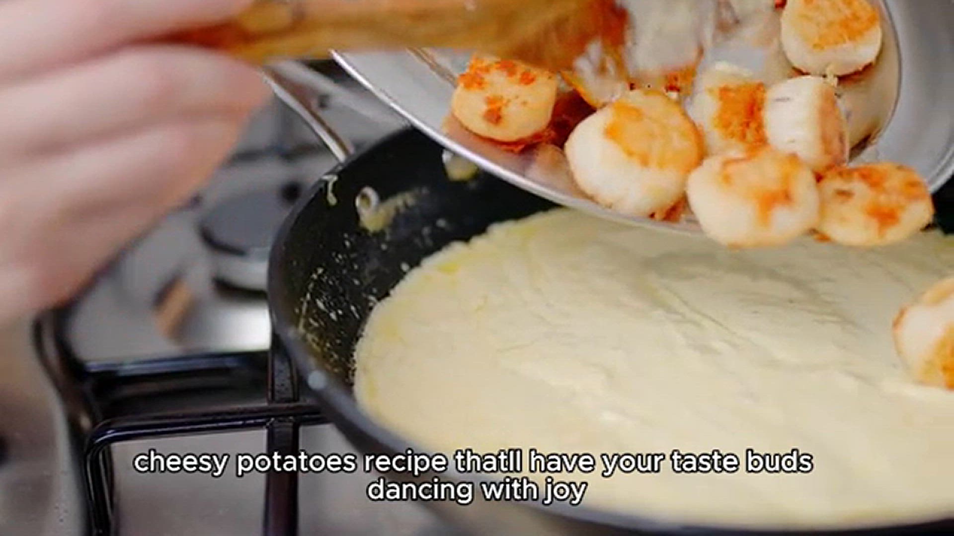 Video thumbnail for cheesy potatoes recipe