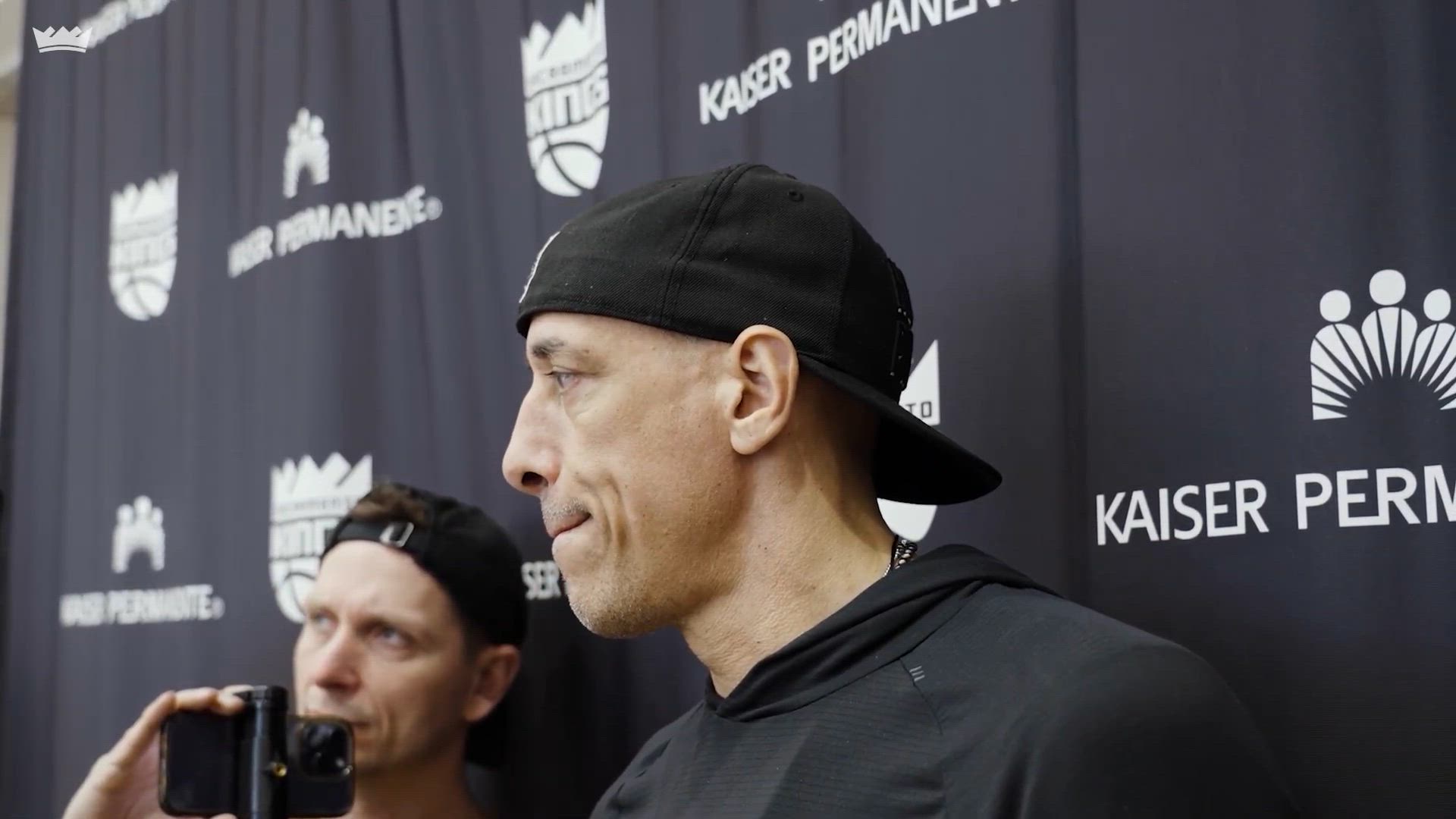Video thumbnail for Doug Christie Expecting Sacramento Kings Fans to 'Turn the Hell Up'