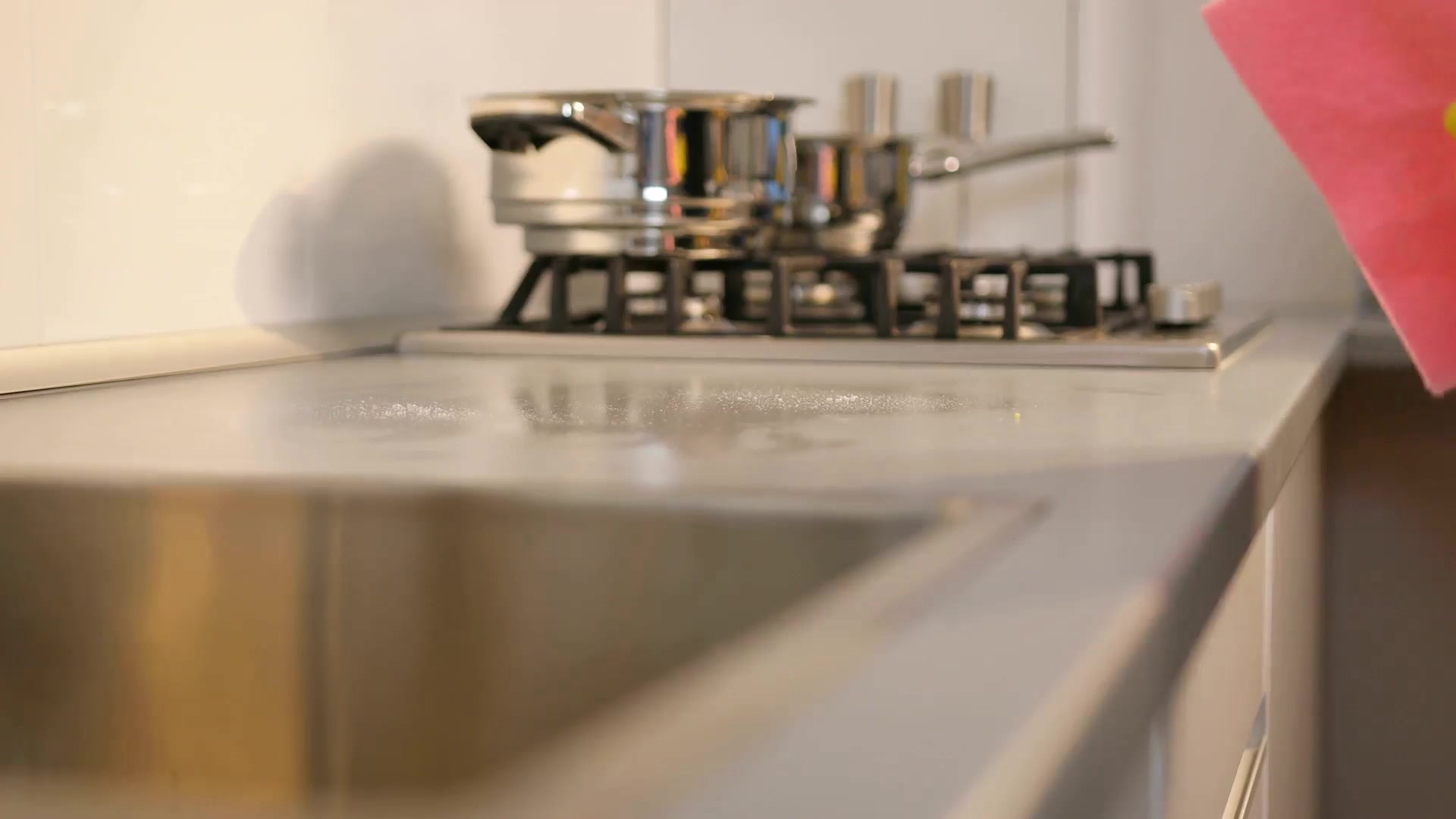 Video thumbnail for Can You Remove Cooking Odors with an Ozone Generator? (Here’s How It Works)