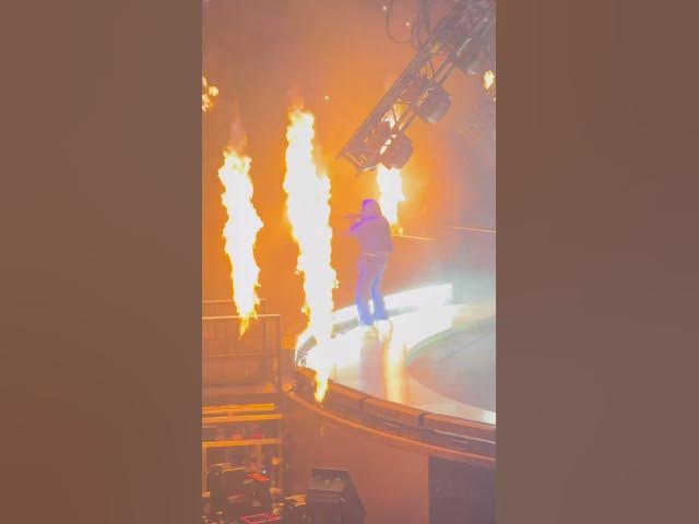 Video thumbnail for #BadBunny at #footprintcenter in #phoenix.