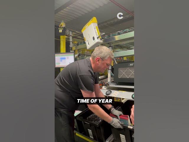 Video thumbnail for INSIDE Amazon's Black Friday UK Warehouse: Robots, 1,000 Staff & 13km of Belts 🤯