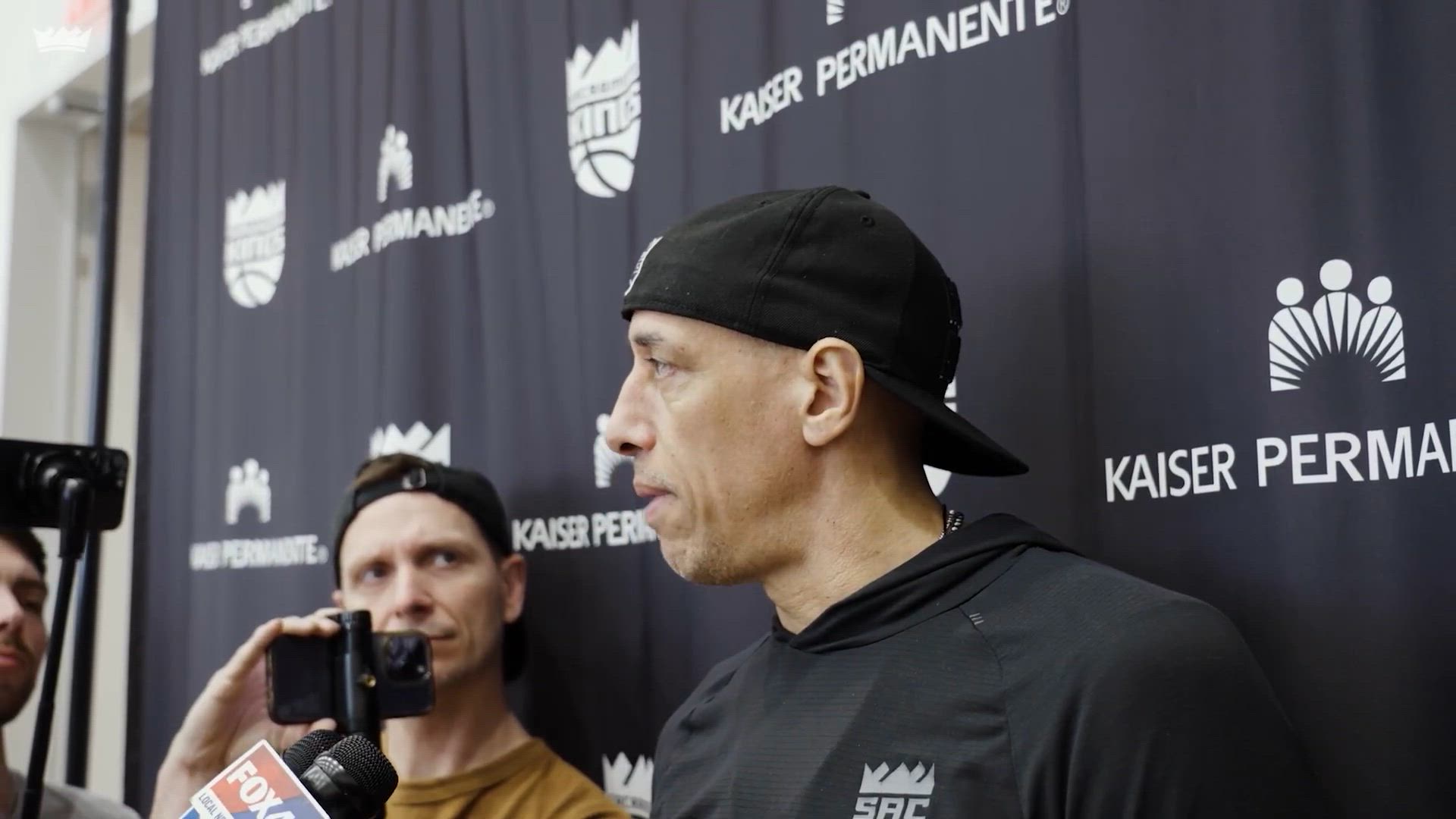 Video thumbnail for Doug Christie's Message to Kings ahead of Mavs Clash: 'Embrace the Moment'