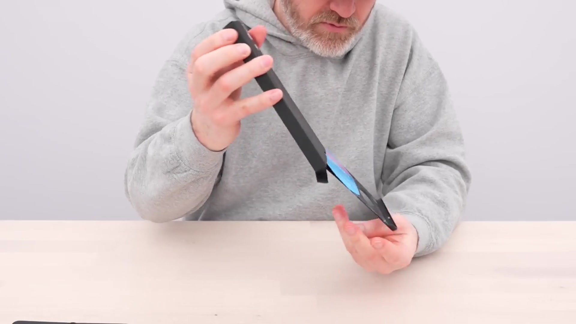 'Video thumbnail for Samsung Doesn't Want You To See This...'