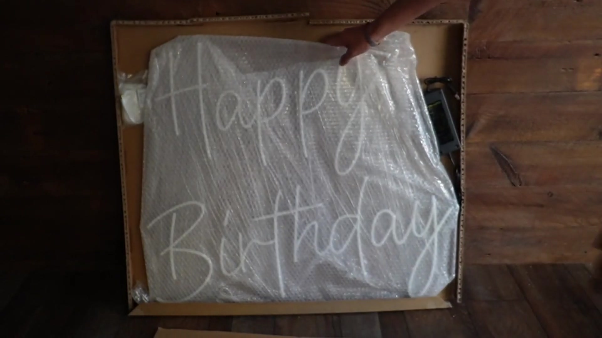 'Video thumbnail for YSMNDE Personalized Name Neon Light Review'