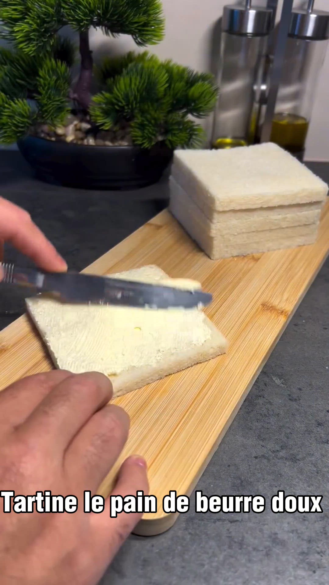 Video thumbnail for Recette de croque monsieur façon pain perdu maison