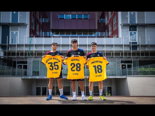 Video thumbnail for 🟦🟥 ¡LOS SUEÑOS SE CUMPLEN! PAU VÍCTOR, MARC BERNAL Y GERARD MARTÍN #fcbarcelona #futbol #barcelona