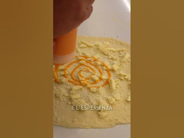 Video thumbnail for Perchè scegliere quando puoi averle entrambe! 🍕