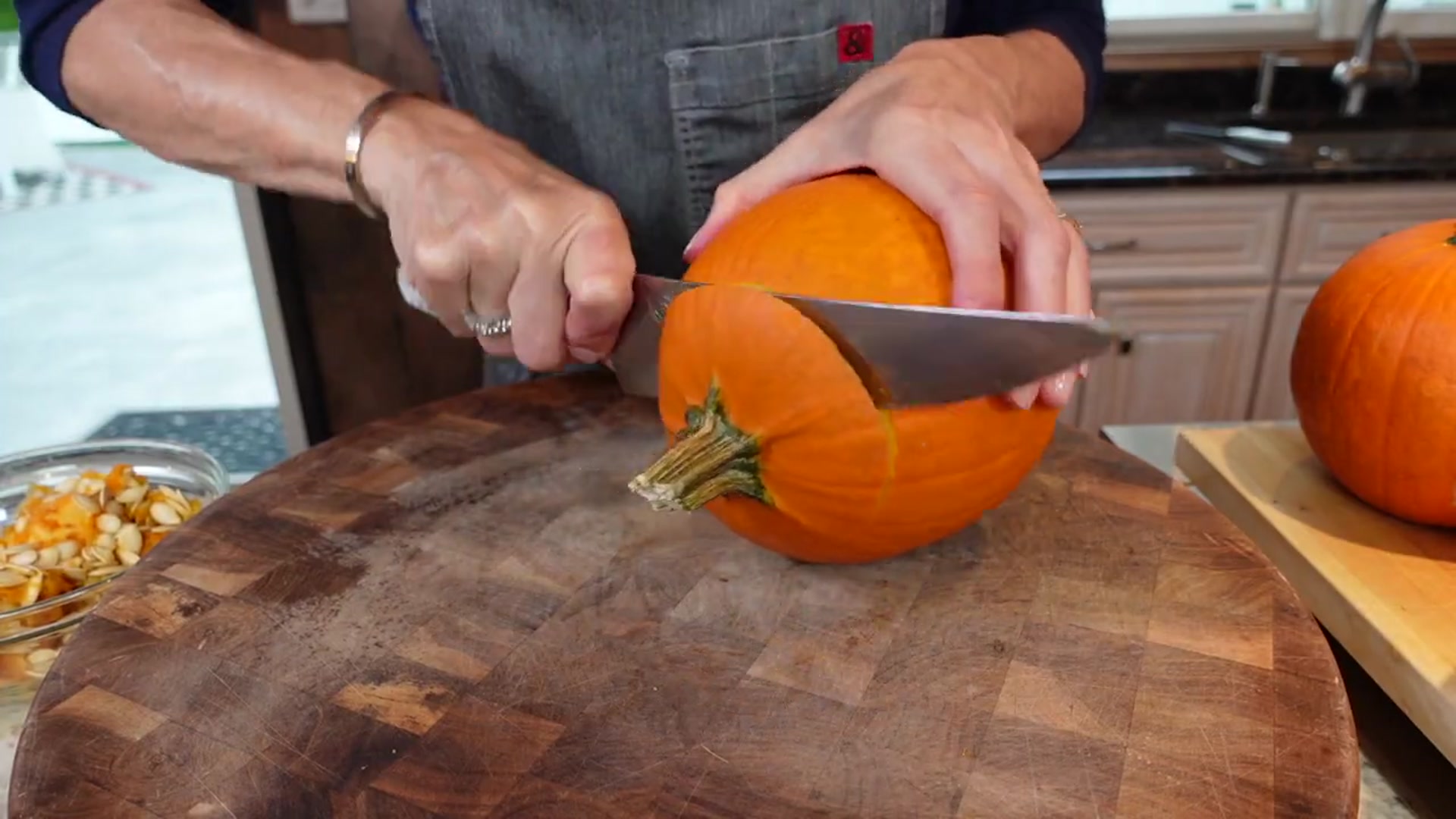 Video thumbnail for Fresh Pumpkin Purée vs Canned (720p 30fps)