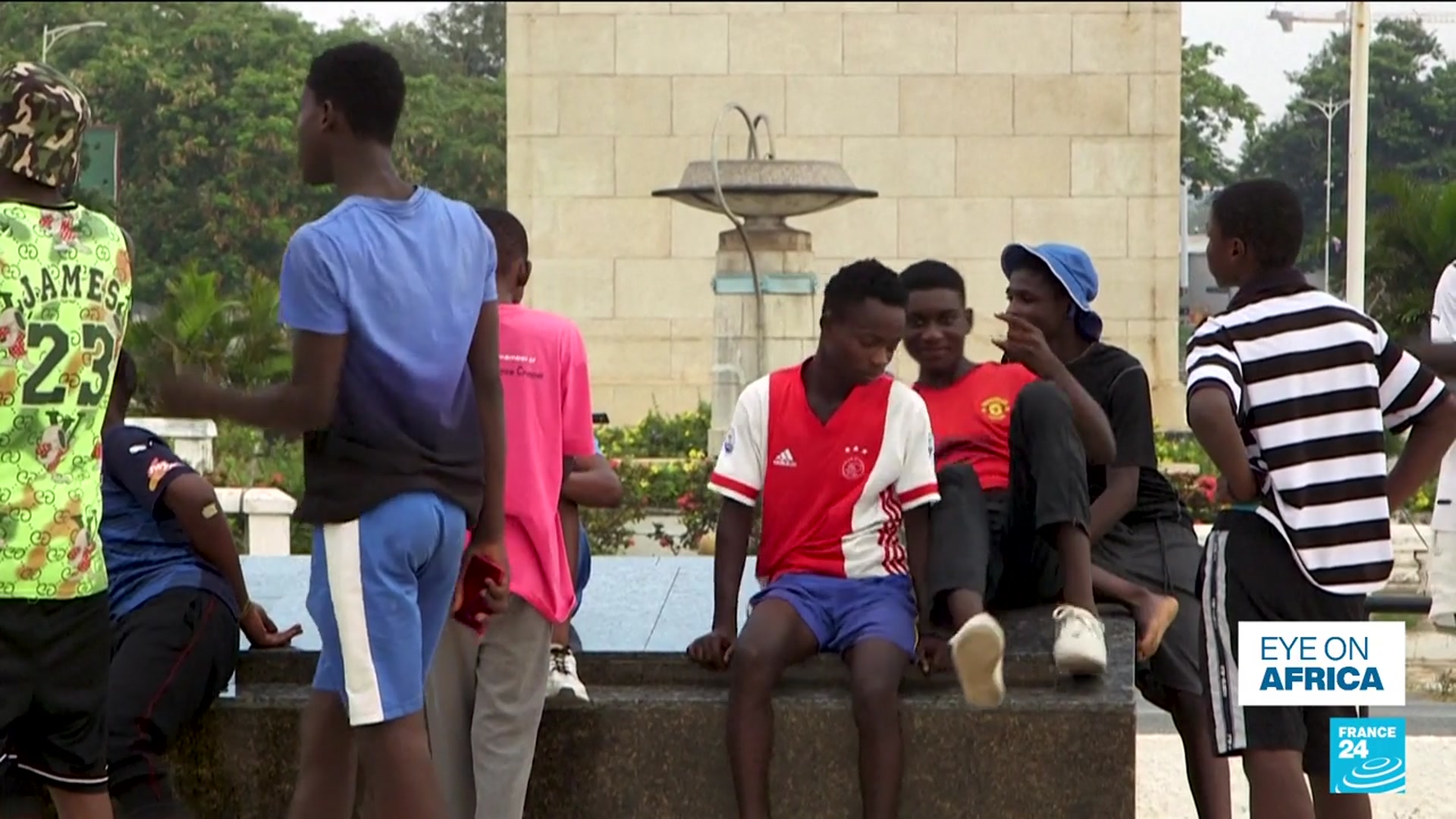 'Video thumbnail for 76 Ghanaians rescued from trafficking scam in Nigeria'