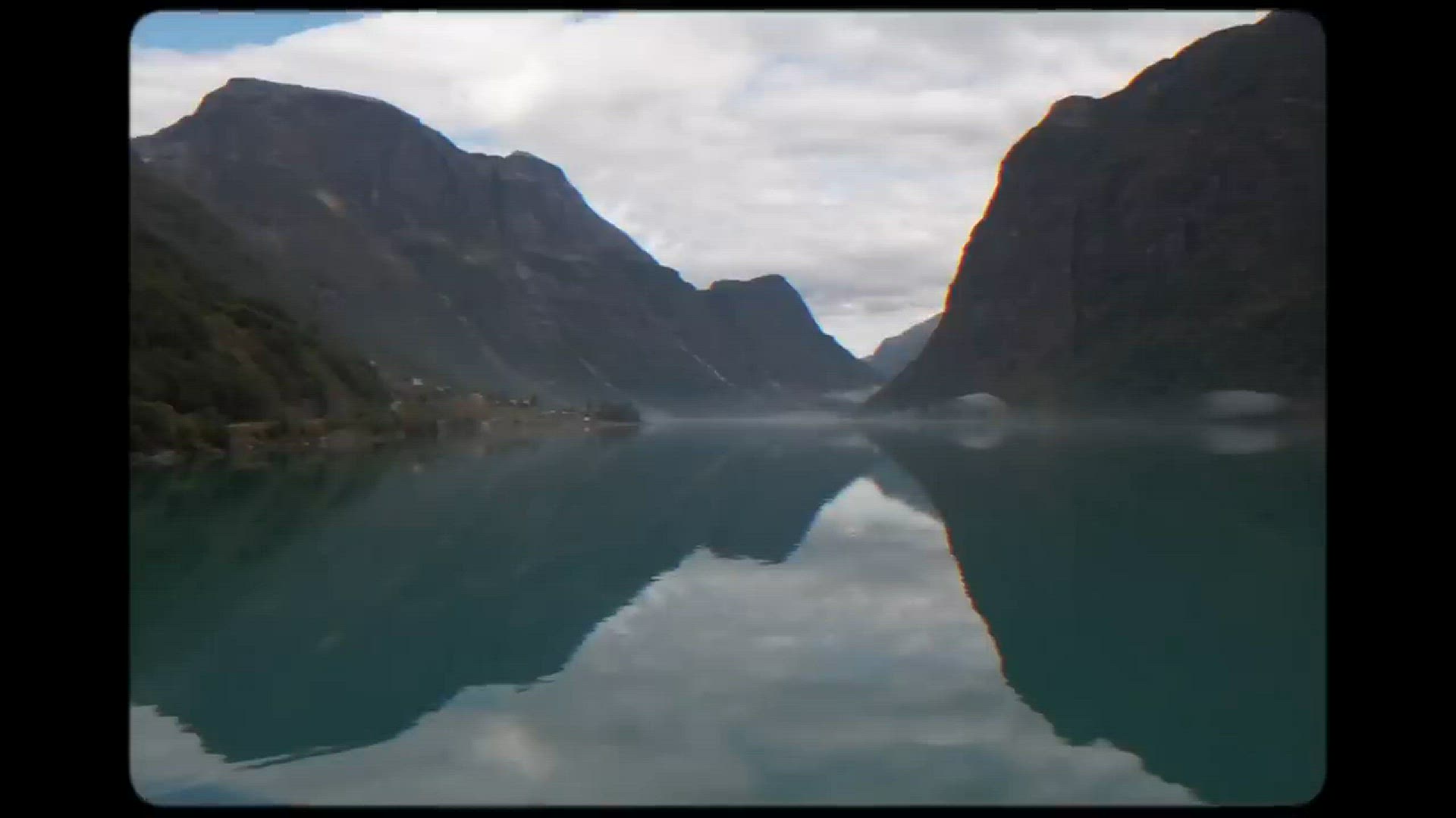 'Video thumbnail for Noruega: Beleza Natural e Riqueza Cultural em Cada Canto 🇳🇴✨'