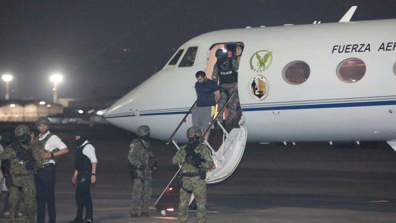 'Video thumbnail for Ecuador recaptures fugitive drug kingpin 'fito' after dramatic raid'