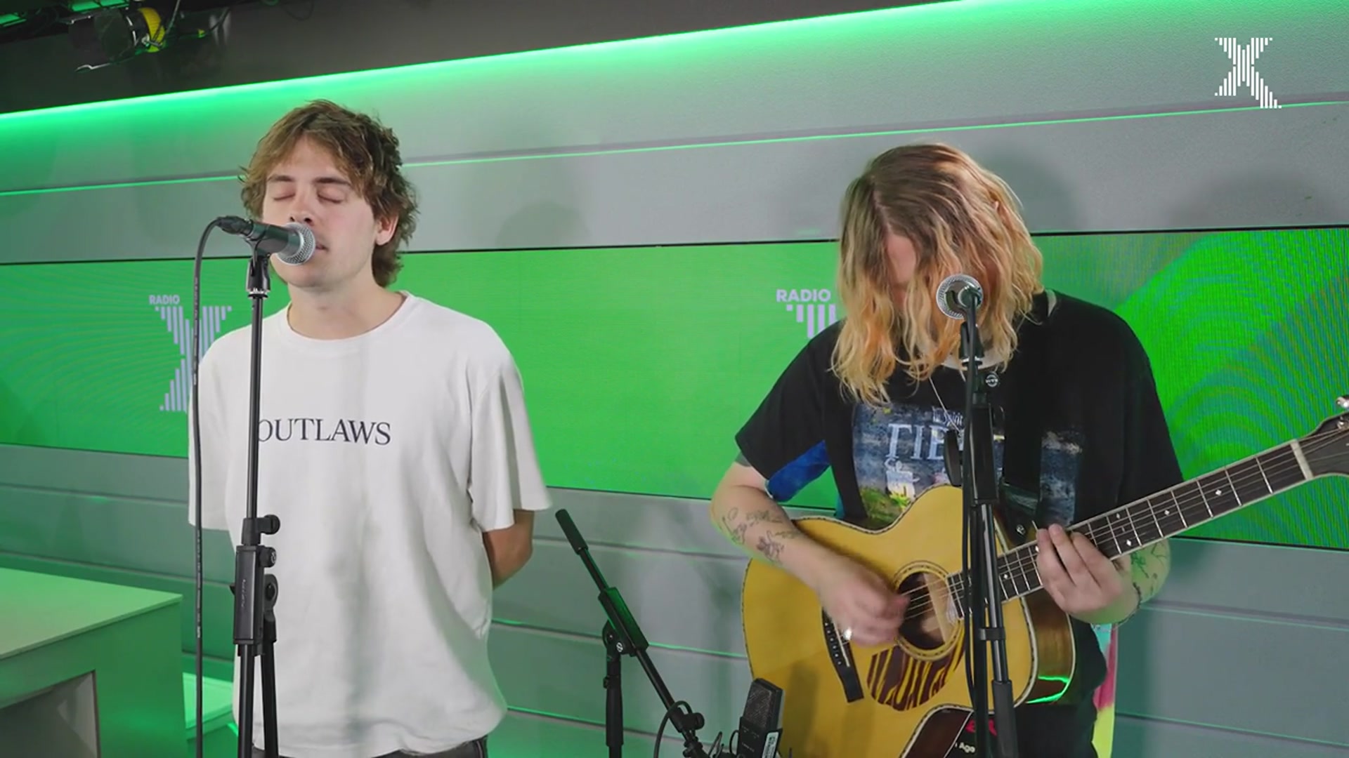 'Video thumbnail for Royel Otis - Car | Radio X Acoustic Live Session'