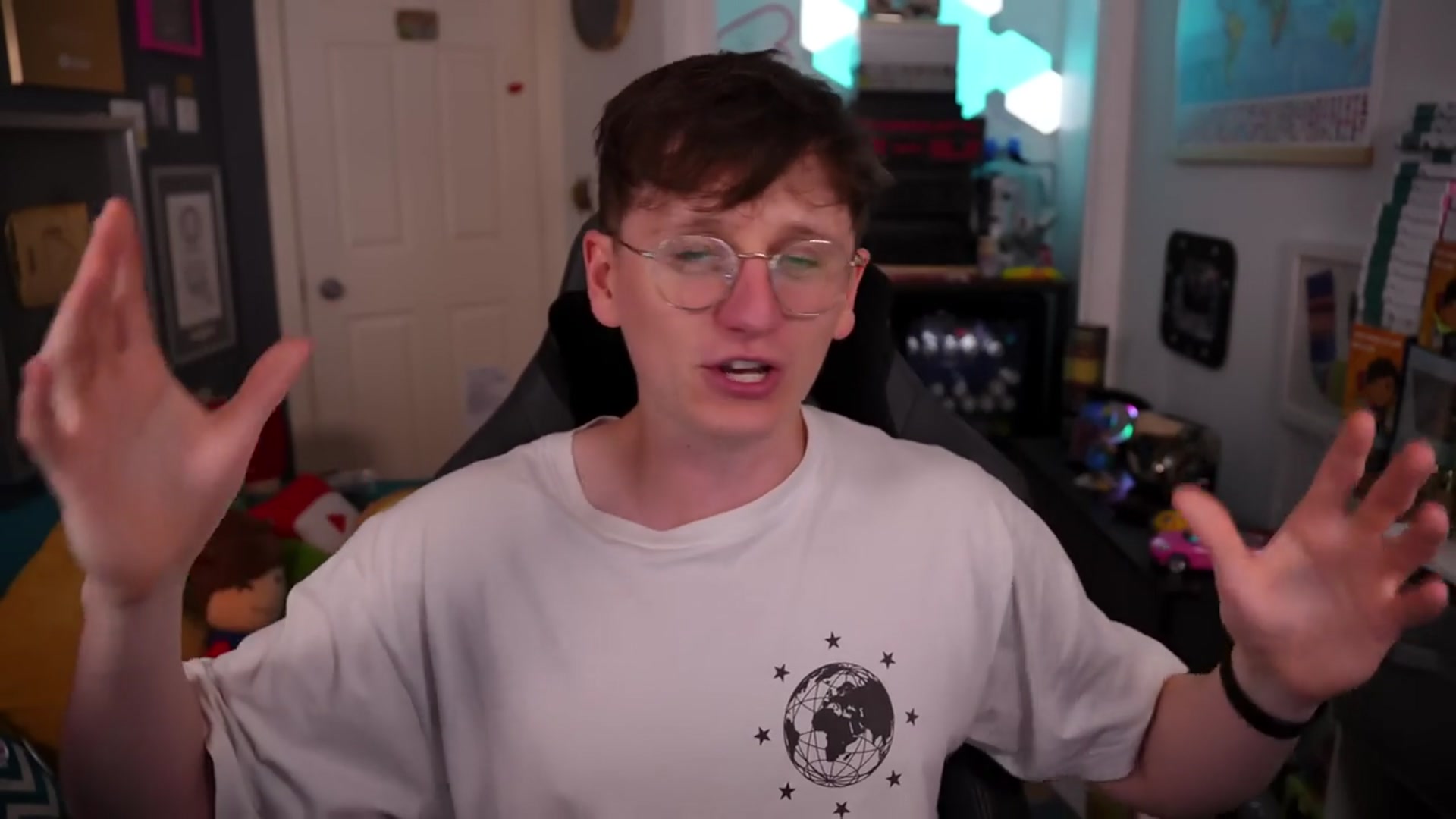 'Video thumbnail for Can I Guess the ETHNICITY of a Random Person?'