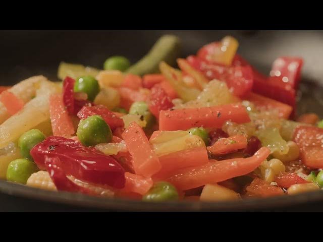 'Video thumbnail for Quick & Easy Pasta Primavera Recipe | Simple Weeknight Dinner Idea'