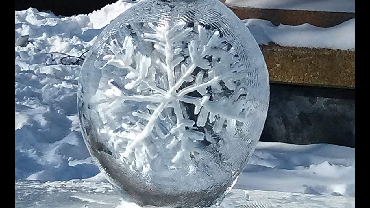 'Video thumbnail for Winterlude in Ottawa - Eisskulpturen und mehr'