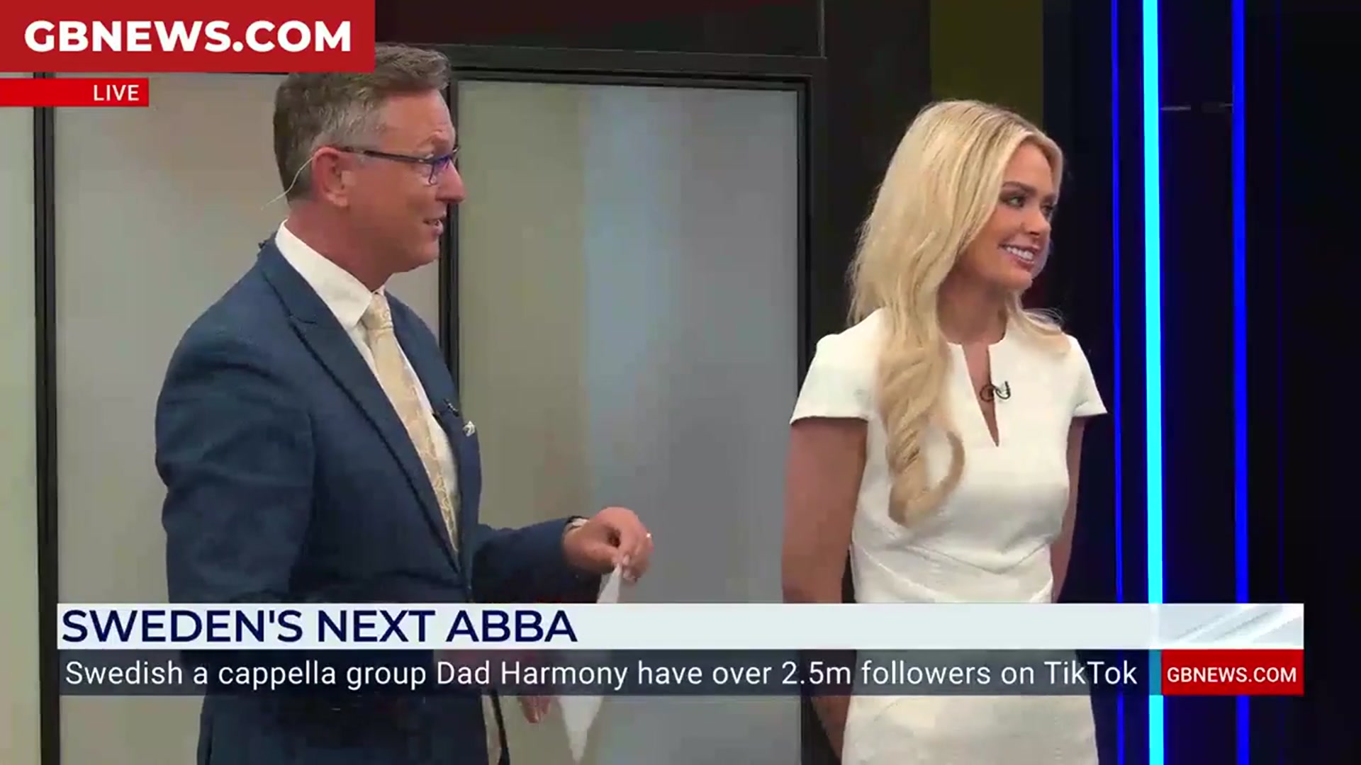 'Video thumbnail for WATCH: A cappella group Dad Harmony wow Stephen and Ellie with live performance of Sting song'
